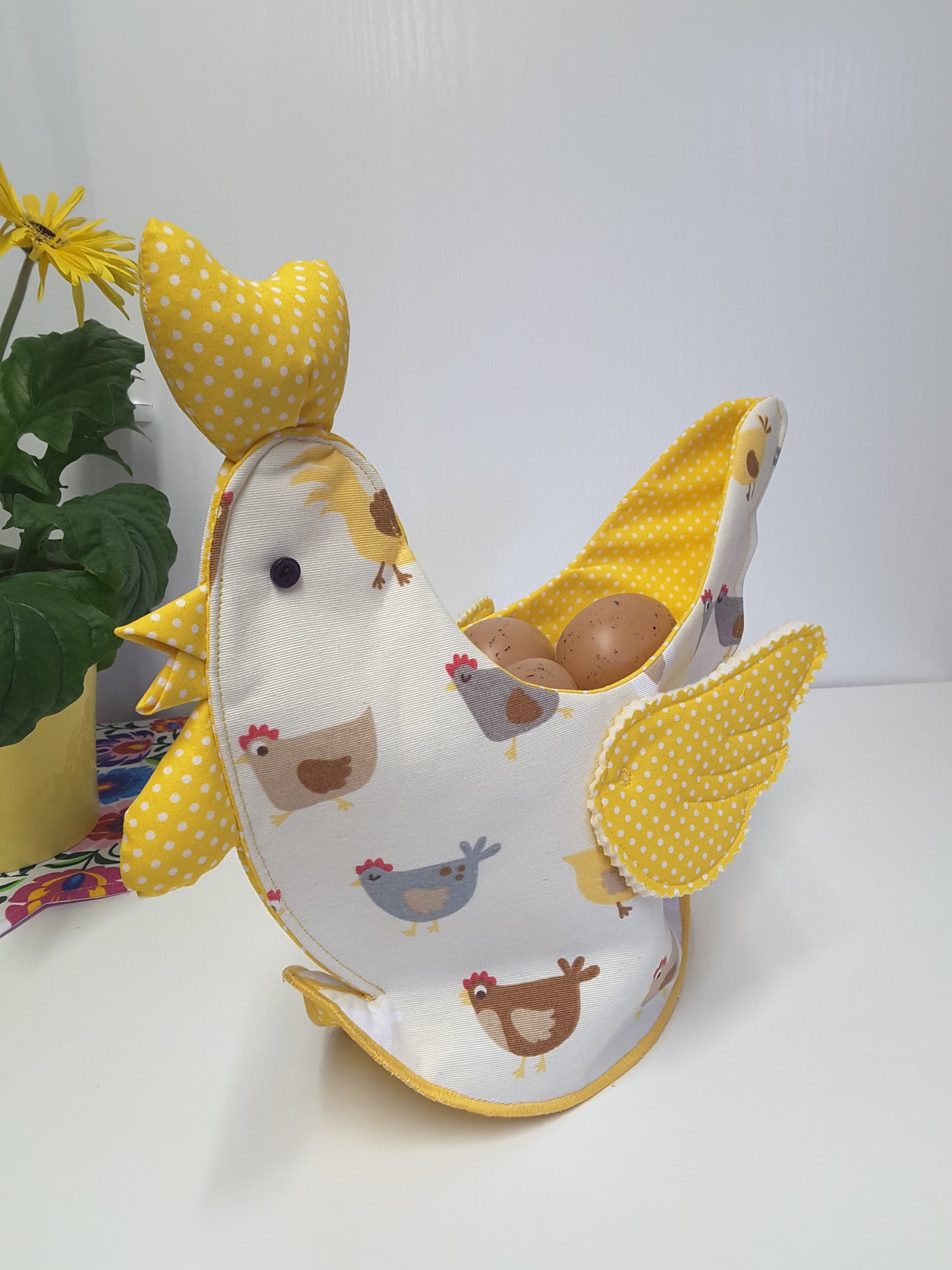 Hen basket