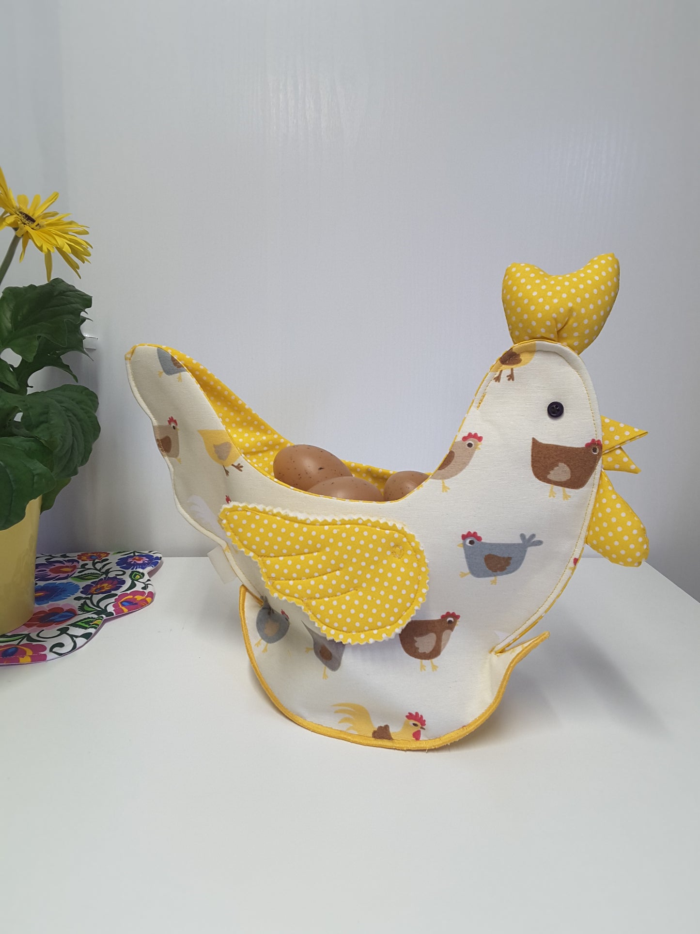 Hen basket