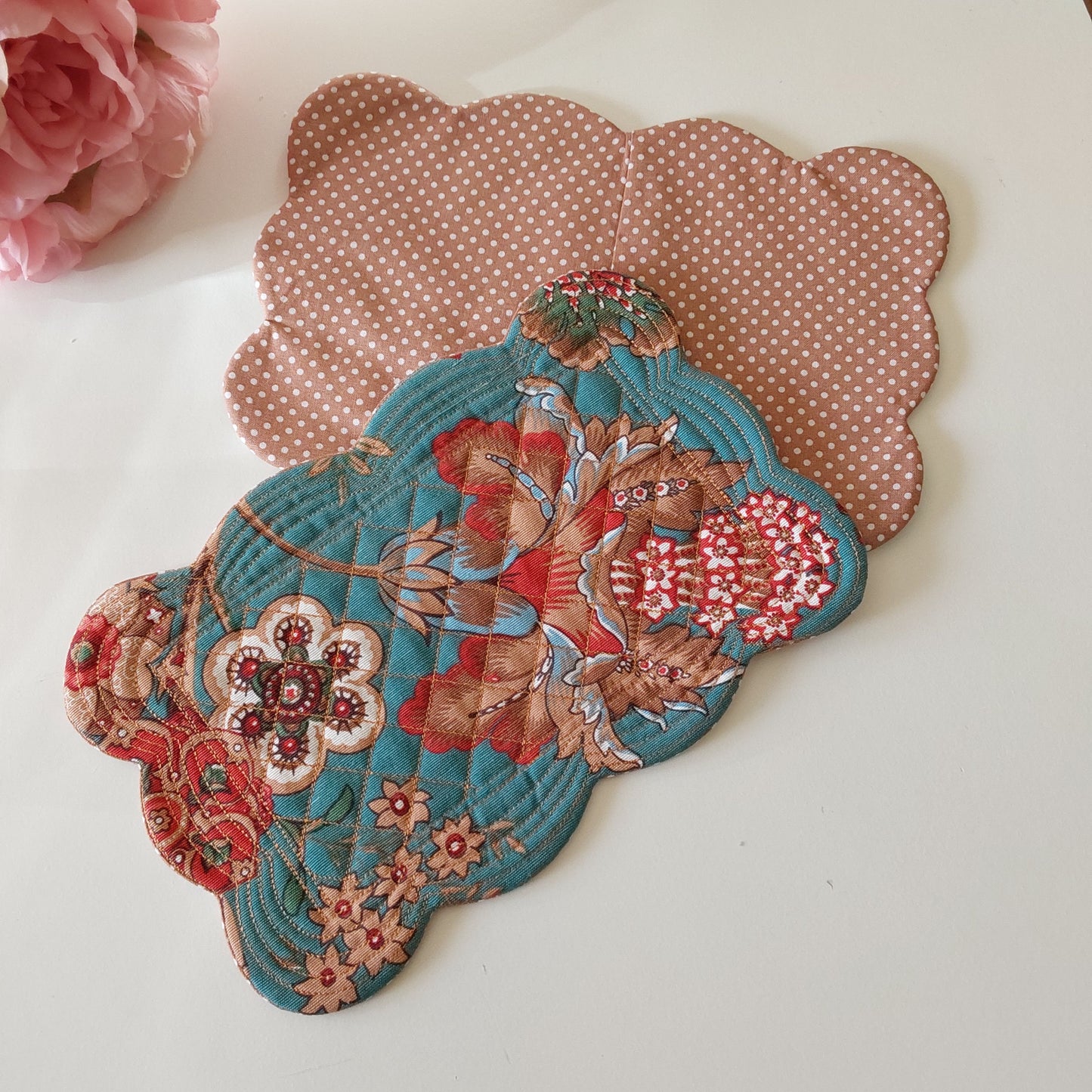 Mug rugs, set of two