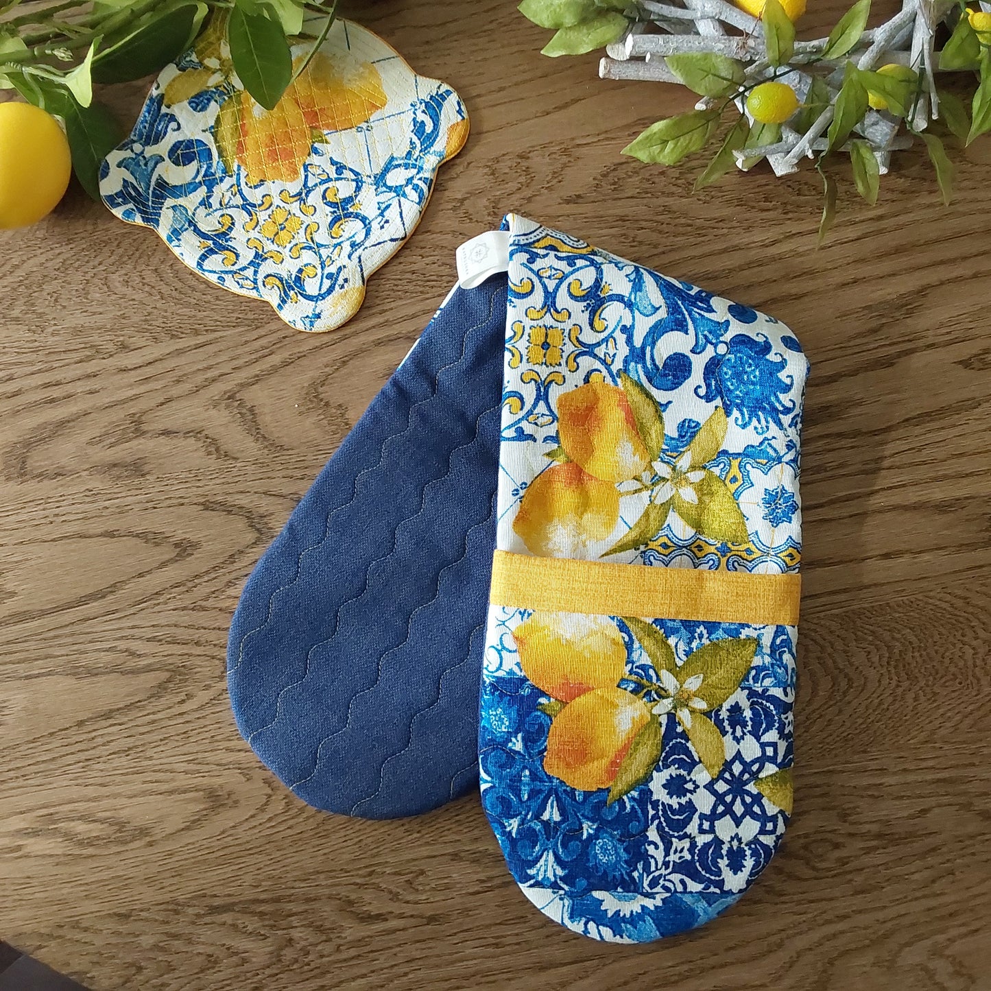 Double Oven Gloves in Lemon Print, Amalfi Style Oven Mitts