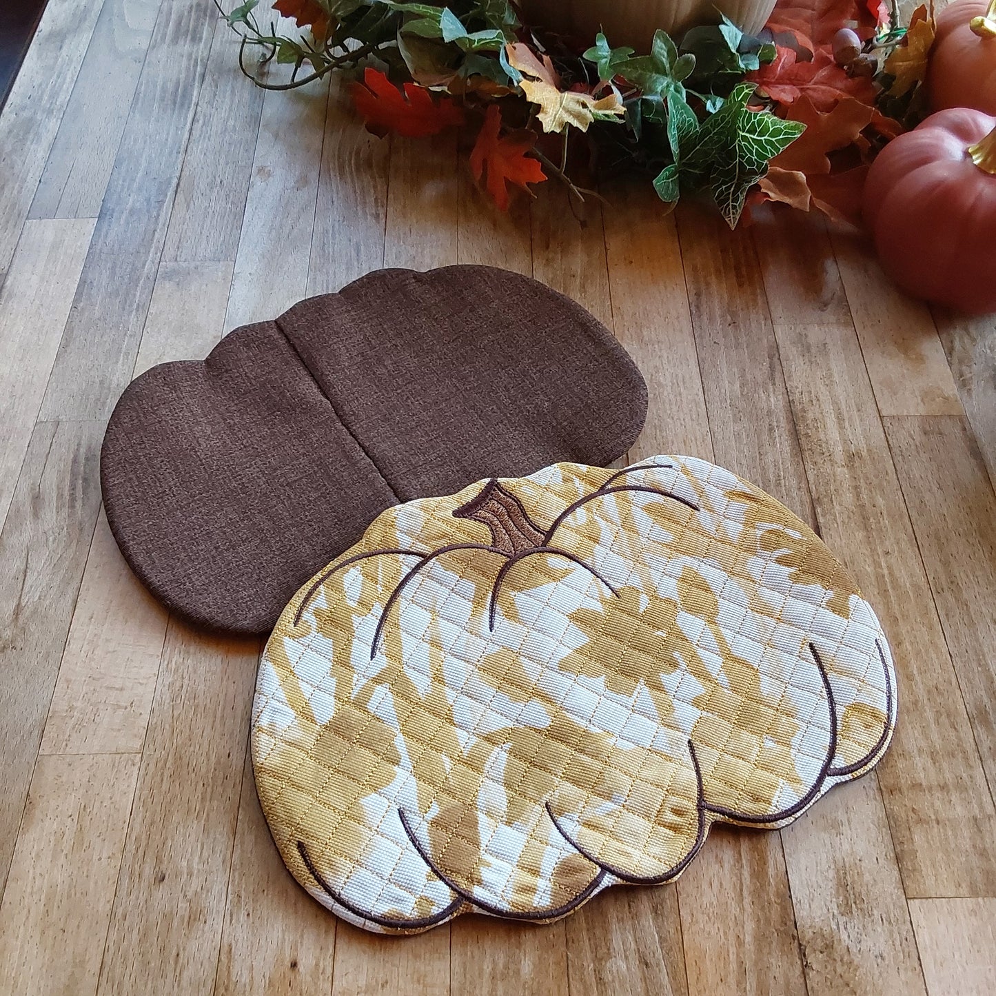 Coffe mug rugs, set of 2