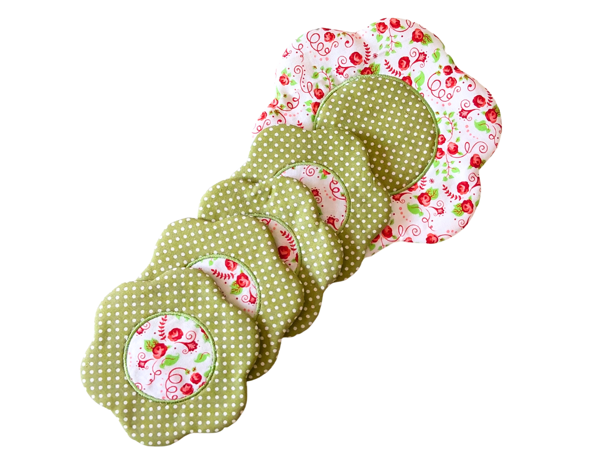 Set Of Coasters and a Mug Rug in Green and Roses Print