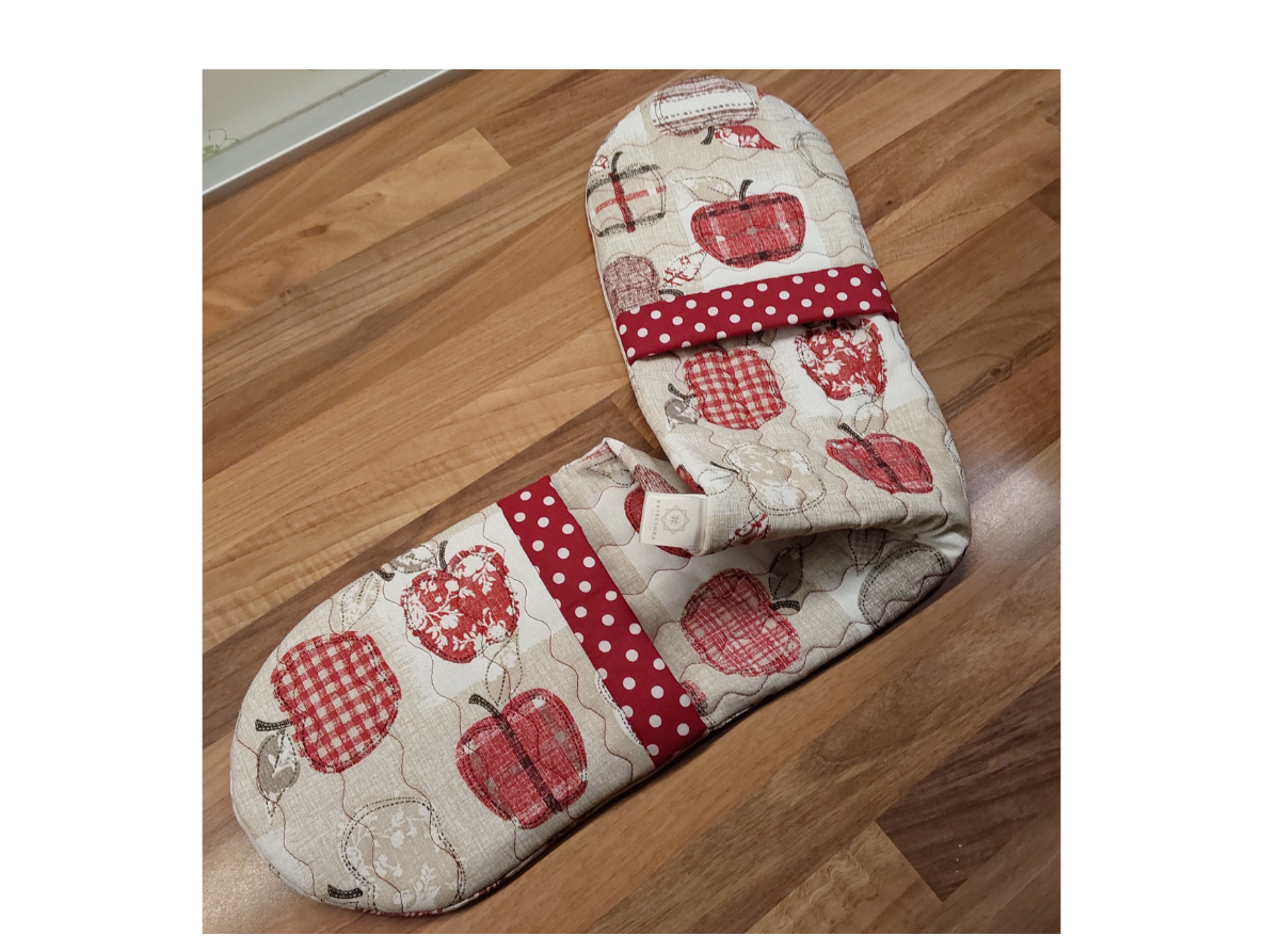 Double Oven Glove in apple print