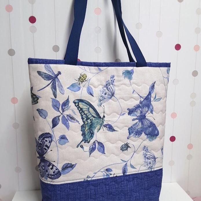 Sturdy Grocery Bag With Butterflies Print