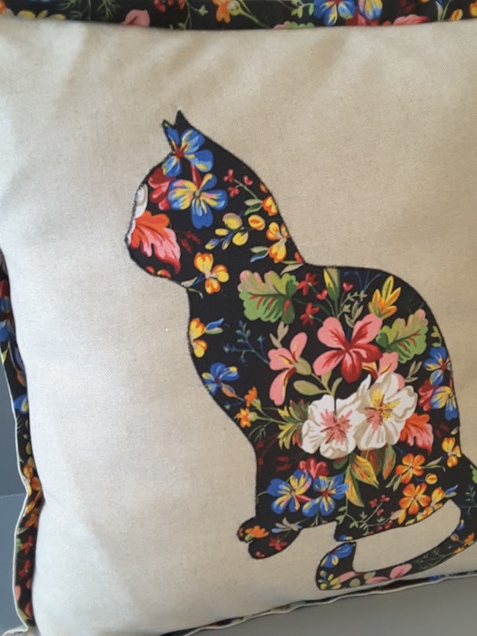Pillow Case with Cat Applique