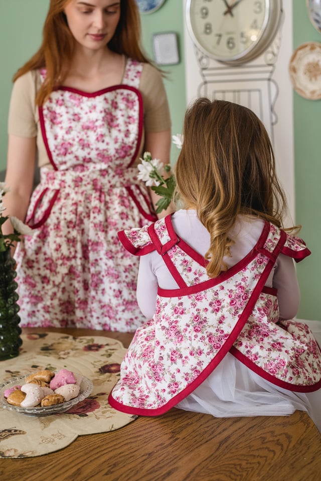 Girl Pinafore Apron