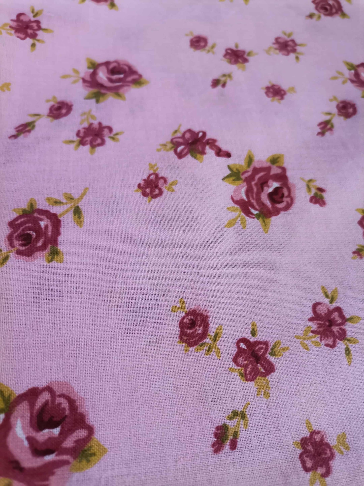 Cotton Poplin, tiny red roses on pink