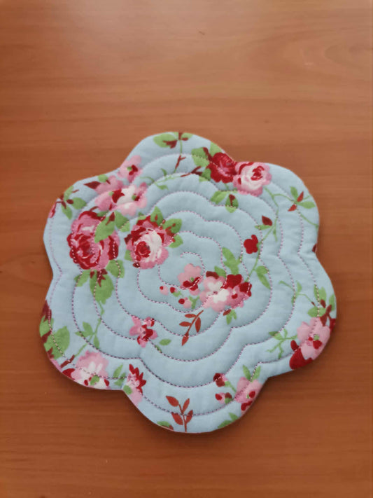 Quilted Floral Mug Rug